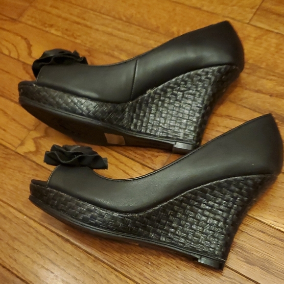 Fergalicious Black Wedge Peep-Toe Shoes - Picture 10 of 15